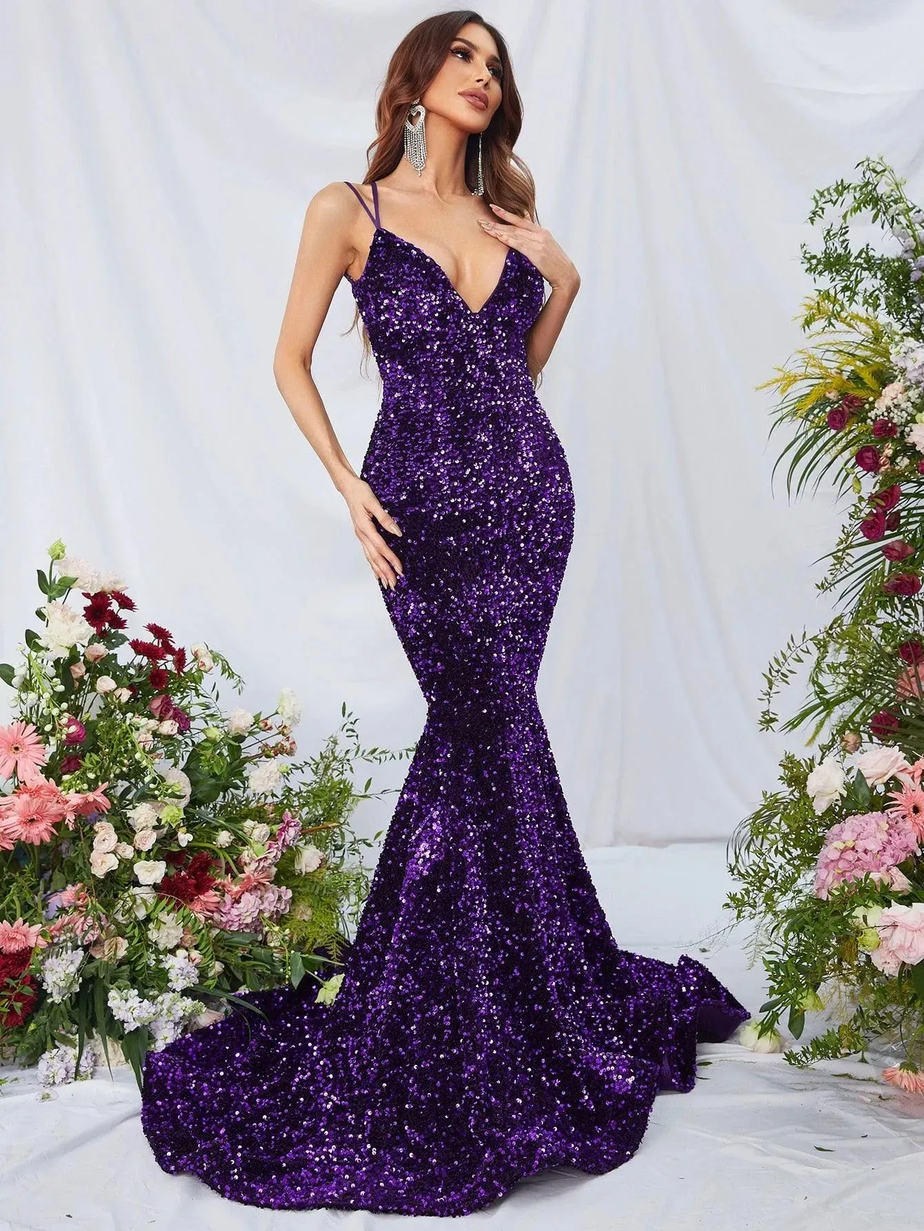 Elegant Spaghetti Strap Sequin Mermaid Dress