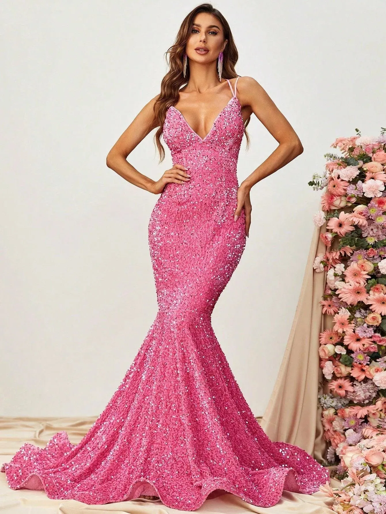 Elegant Spaghetti Strap Sequin Mermaid Dress