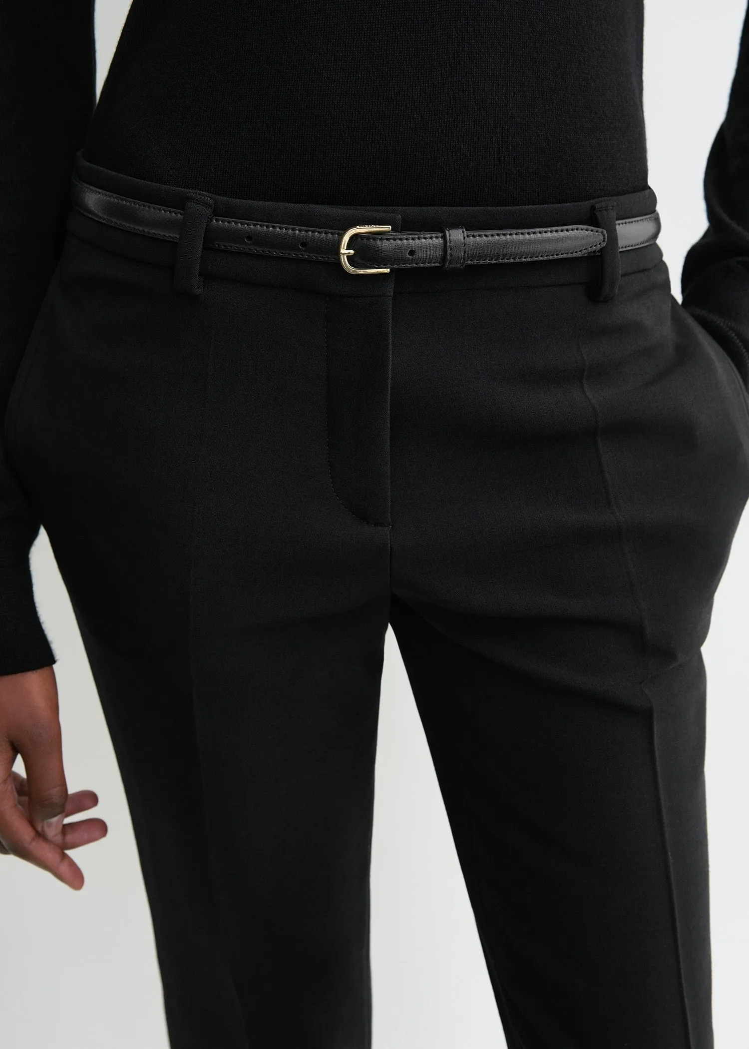 Low-waist slim trousers black