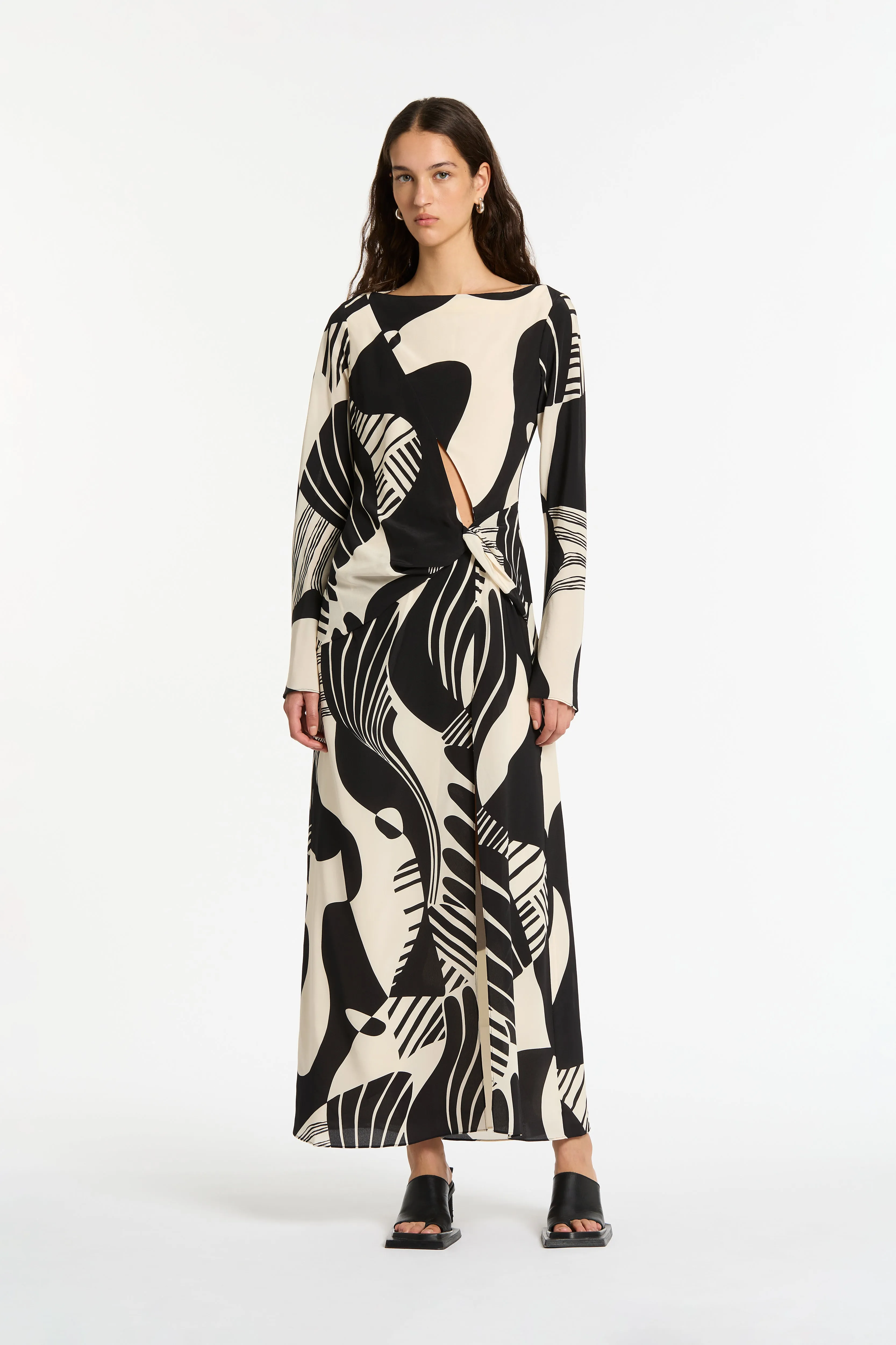 Realisme Twist Maxi Dress