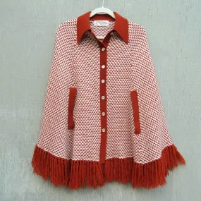 Sweater Bee Rust and White Knit Cape by Banff, Fringed, Pearl Buttons. One Size